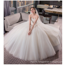 OEM 2017 elegantes Schulter-weißes Prinzessin Tulle-Spitze-Ballkleid-Hochzeits-Kleid unter 100